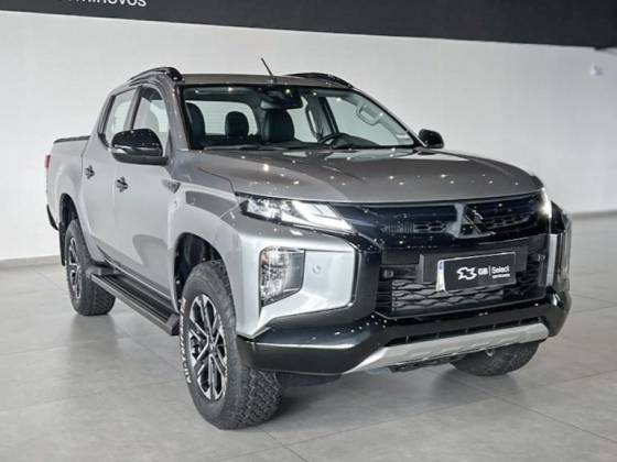 MITSUBISHI L200 TRITON 2.4 16V TURBO DIESEL SPORT HPE-S CD 4P 4X4 AUTOMÁTICO